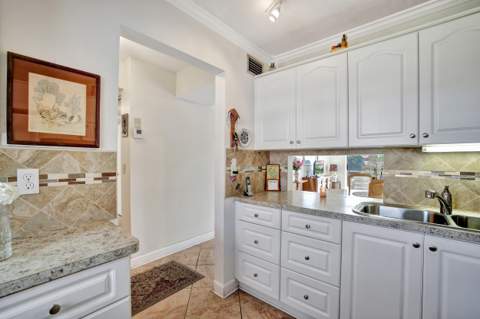 2800 NW 47th Terrace #203B, Lauderdale Lakes FL - photo 6 of 47