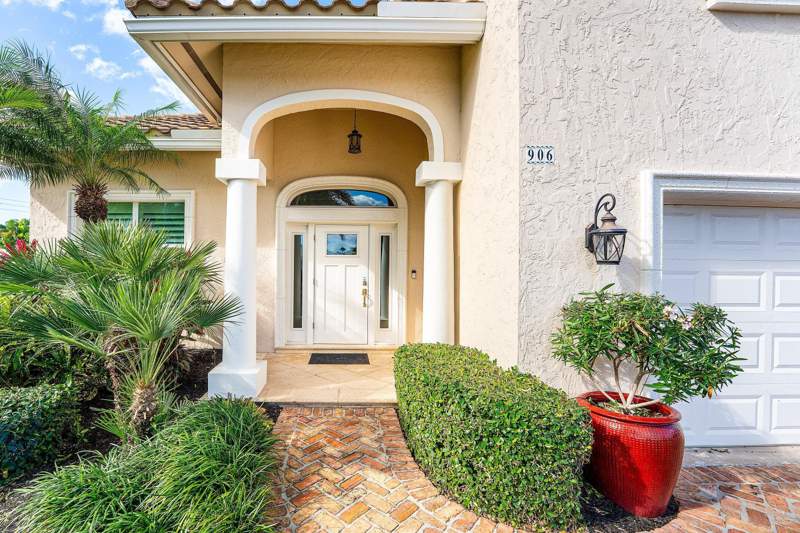 4 bedroom Single Family Residence at 906 Dolphin Drive, Jupiter, Jupiter — photo 5
