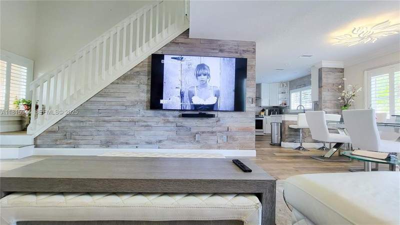 3 bedroom Single Family Residence at 9894 NW 2nd Court, Jacaranda Parcel 608, Plantation — photo 5