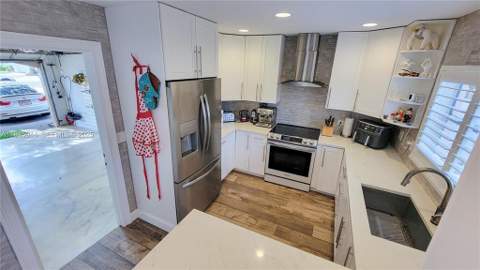 9894 NW 2nd Court, Plantation FL - photo 12 of 39