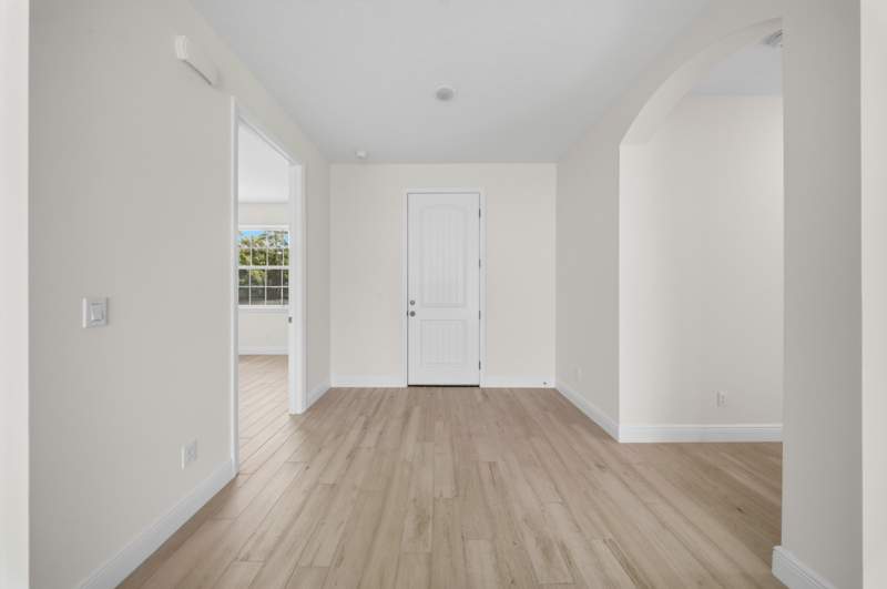 4 bedroom Single Family Residence at 621 Russ Road, Ulrich'S Subdivision, Fort Pierce — photo 2