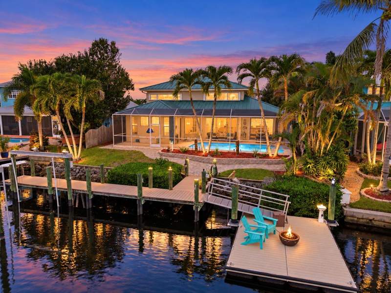 4 bedroom Single Family Residence at 1424 SW Seagull Way, Lighthouse Point, Palm City — photo 2