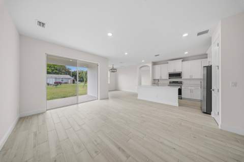 621 Russ Road, Fort Pierce FL - photo 12 of 31