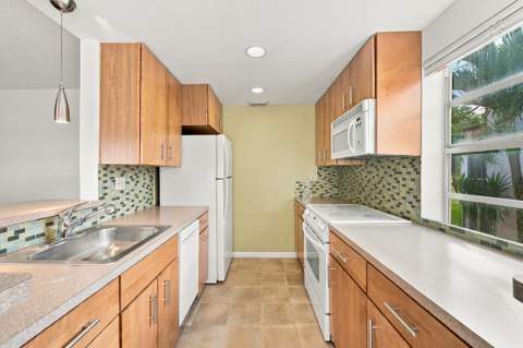 34 Flanders A, Delray Beach FL - photo 13 of 53