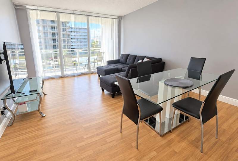1 bedroom Condominium at 2030 S Ocean Drive #211, Parker Plaza Condo Estates, Hallandale Beach — photo 3