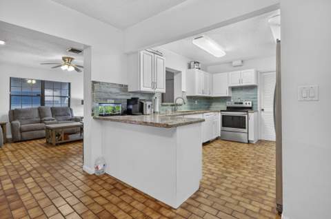 1209 NW 8th Street, Boynton Beach FL - photo 12 of 50