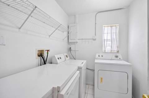 2703 Peer Lane, Delray Beach FL - photo 13 of 46
