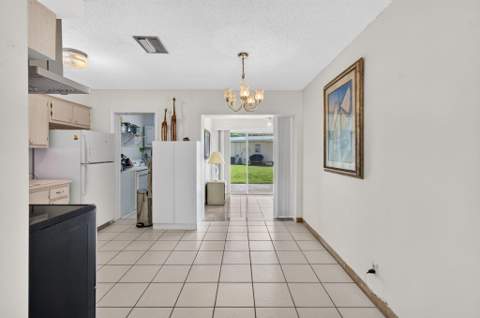 2703 Peer Lane, Delray Beach FL - photo 10 of 46