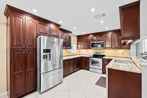 9843 NW 2nd Court, Plantation FL - photo 22 of 69