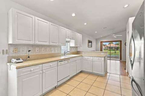 7625 Caprio Drive, Boynton Beach FL - photo 17 of 63