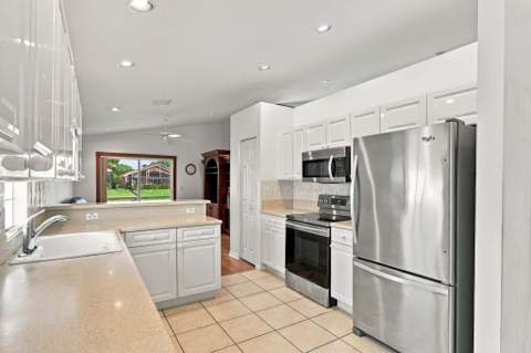 7625 Caprio Drive, Boynton Beach FL - photo 18 of 63