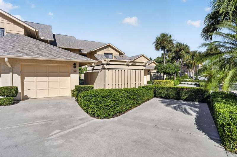 2 bedroom Condominium at 17053 Waterbend Drive #132, Waterbend at Jonathans Landing, Jupiter — photo 2