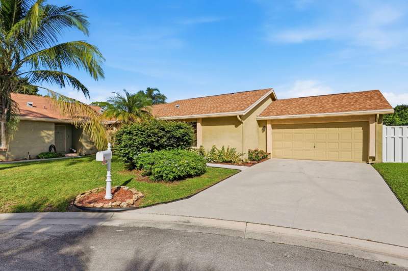 2 bedroom Townhouse at 9528 Palisades Park Road, Rainberry 4, Boca Raton — photo 2