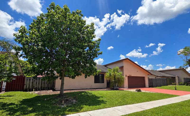3 bedroom Single Family Residence at 7440 NW 42nd Court, Boulevard North, Lauderhill — photo 2