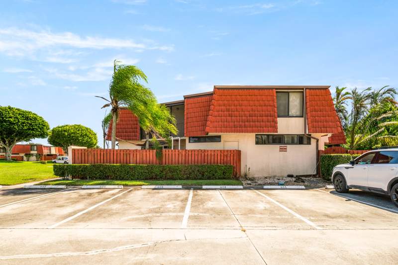 2 bedroom Townhouse at 3814 Victoria Drive, Somerset, West Palm Beach — photo 3