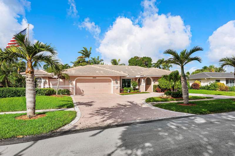 3 bedroom Single Family Residence at 1115 SE 14th Avenue, Cove 5th Sec, Deerfield Beach — photo 2
