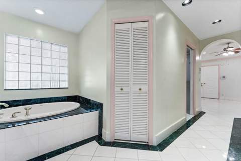 1115 SE 14th Avenue, Deerfield Beach FL - photo 23 of 46