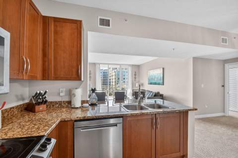 450 N Federal Highway #1010, Boynton Beach FL - photo 7 of 59
