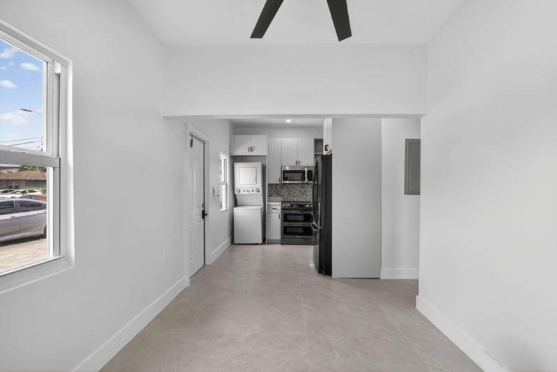 3 bedroom Single Family Residence at 621 NW 3rd Avenue, J W Neeleys, Pompano Beach — photo 2