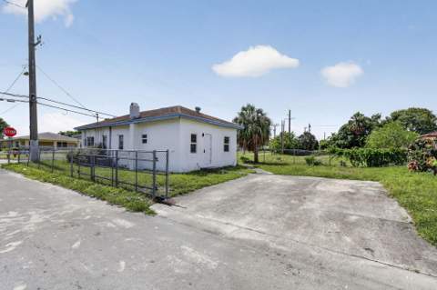 621 NW 3rd Avenue, Pompano Beach FL - photo 11 of 11