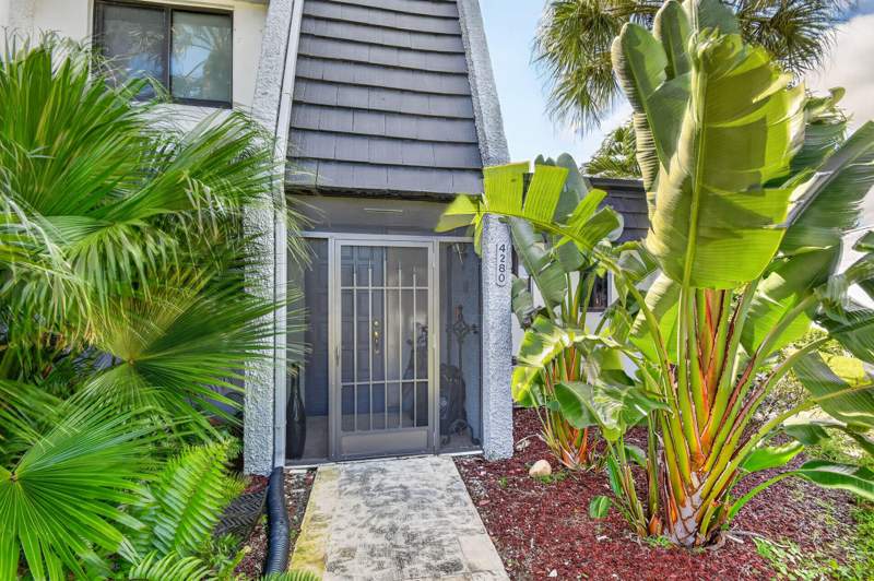 3 bedroom Single Family Residence at 4280 Deste Court, Fountains Of Palm Beach Condo 5, Lake Worth — photo 4