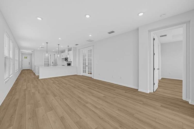 3 bedroom Single Family Residence at 9329 SW Lorenzo Way, Central Park, Port St. Lucie — photo 4