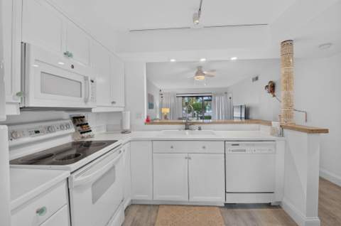 55 Tropic Isle Drive #33D, Delray Beach FL - photo 14 of 31