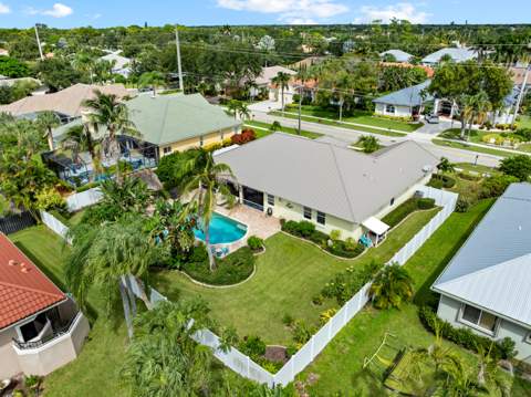 19048 SE Loxahatchee River Road, Jupiter FL - photo 10 of 51
