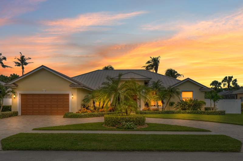 4 bedroom Single Family Residence at 19048 SE Loxahatchee River Road, Jupiter River Estates, Jupiter — photo 4