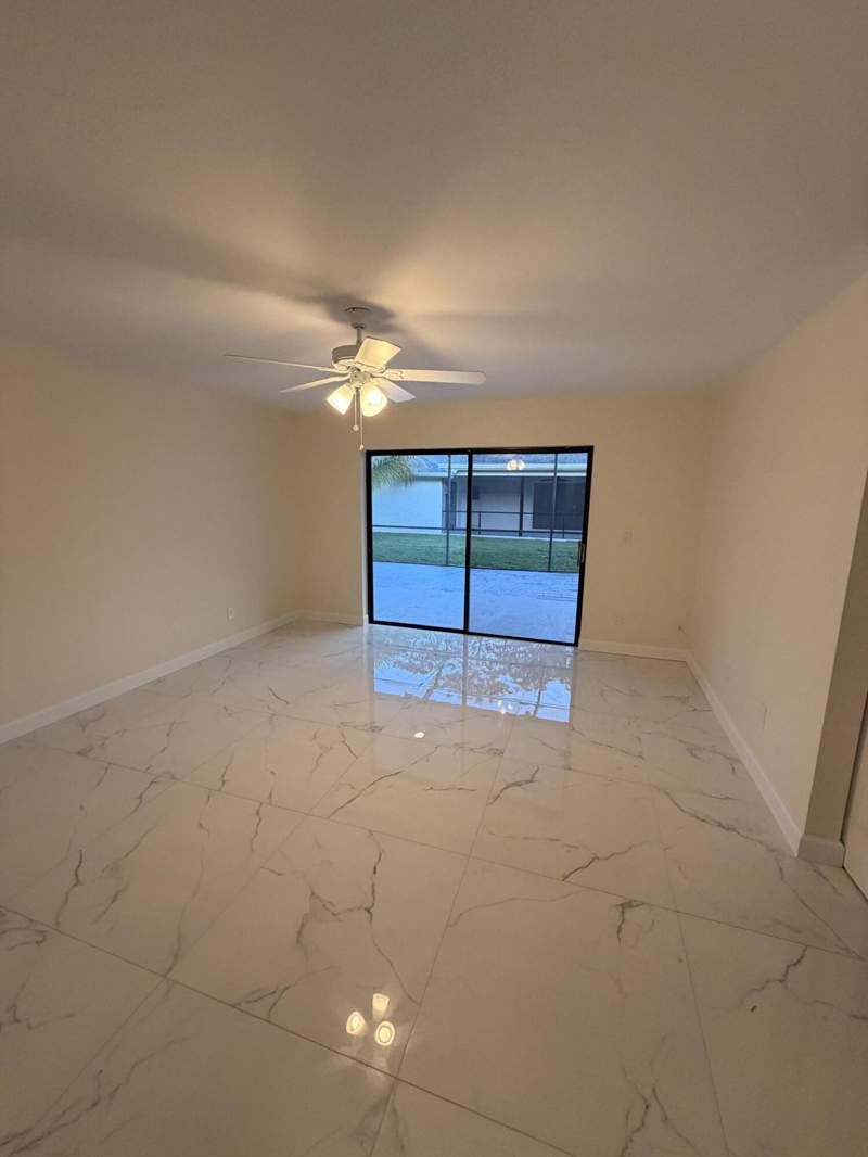 3 bedroom Single Family Residence at 7009 NW 49th Place #1, Boulevard Woods North, Lauderhill — photo 4