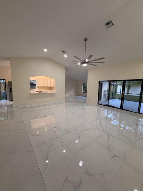 7009 NW 49th Place #1, Lauderhill FL - photo 6 of 11