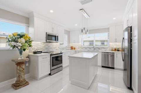 218 Cardinal Lane, Delray Beach FL - photo 9 of 44