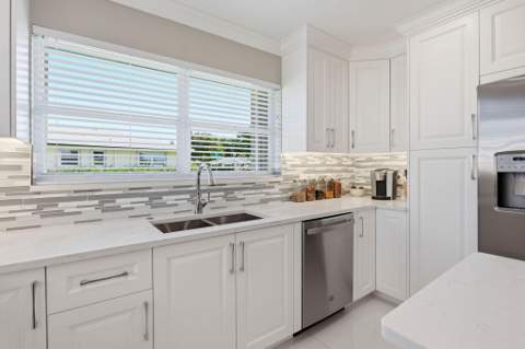 218 Cardinal Lane, Delray Beach FL - photo 11 of 44