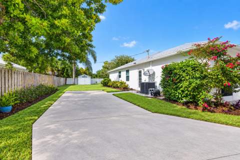 2971 SE Melaleuca Boulevard, Port St. Lucie FL - photo 6 of 51