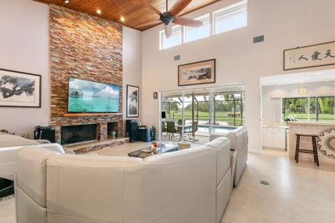 8610 Banyan Way, Tamarac FL - photo 9 of 41