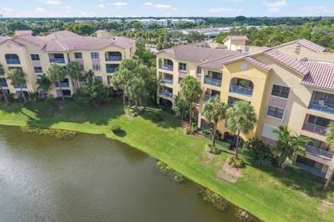 200 Uno Lago Drive #403, Juno Beach FL - photo 6 of 37
