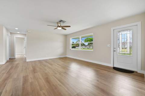 1580 Roy Drive, West Palm Beach FL - photo 7 of 43