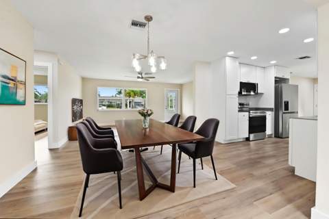 1580 Roy Drive, West Palm Beach FL - photo 11 of 43