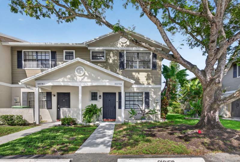 3 bedroom Townhouse at 10779 NW 11th Street #10779, Pembroke Pointe Section Three, Pembroke Pines — photo 2
