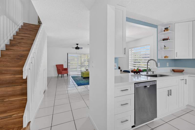 3 bedroom Townhouse at 10779 NW 11th Street #10779, Pembroke Pointe Section Three, Pembroke Pines — photo 4