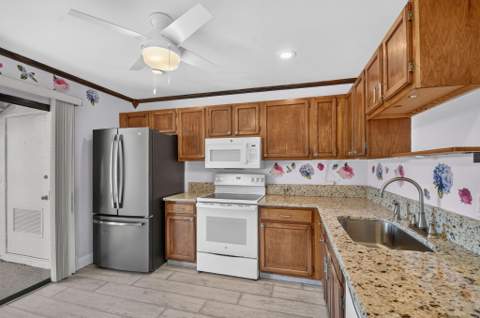 174 Sarita Court, Royal Palm Beach FL - photo 10 of 64
