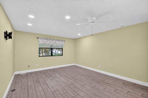 174 Sarita Court, Royal Palm Beach FL - photo 17 of 64