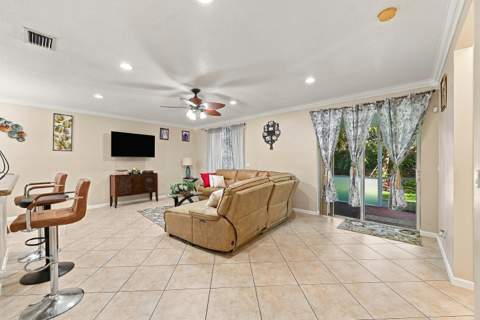 301 Mulberry Grove Road, West Palm Beach FL - photo 11 of 54