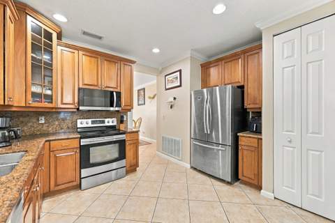 301 Mulberry Grove Road, West Palm Beach FL - photo 16 of 54