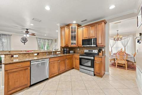 301 Mulberry Grove Road, West Palm Beach FL - photo 19 of 54