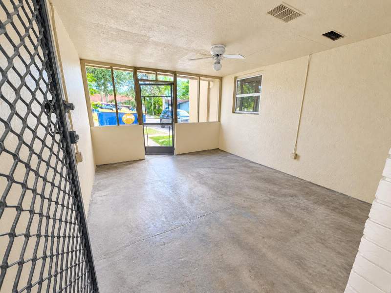 3 bedroom Single Family Residence at 181 SW 77th Terrace, Oriole-Margate Sec 5, Margate — photo 3