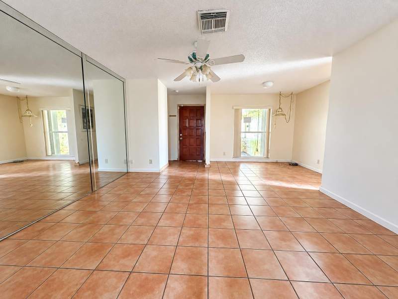 3 bedroom Single Family Residence at 181 SW 77th Terrace, Oriole-Margate Sec 5, Margate — photo 5
