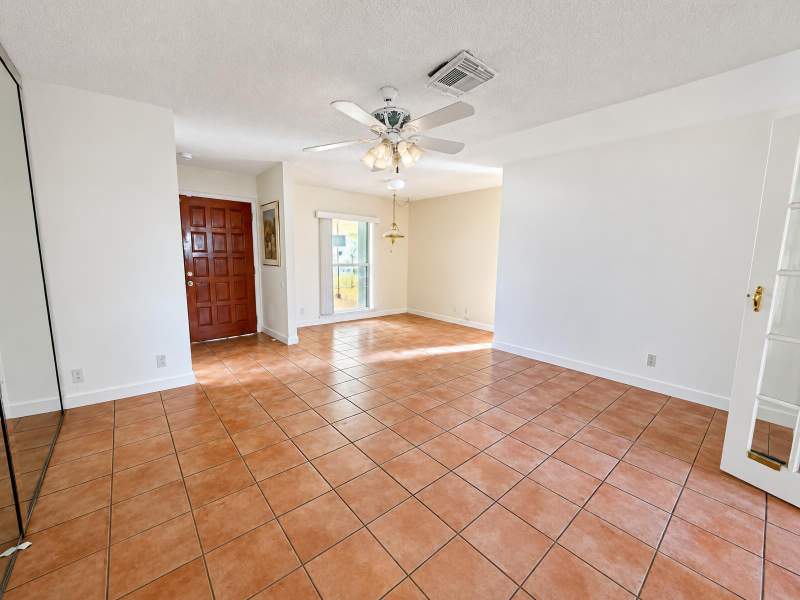 3 bedroom Single Family Residence at 181 SW 77th Terrace, Oriole-Margate Sec 5, Margate — photo 4