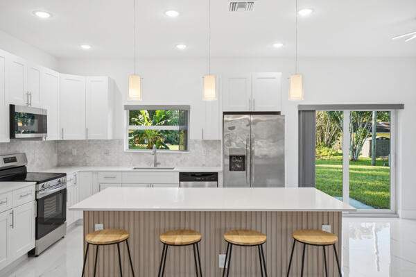 3 bedroom Single Family Residence at 8601 Fort Pierce Boulevard, Lakewood Park Unit 8, Fort Pierce — photo 4