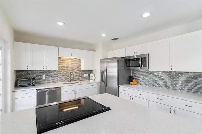 3 bedroom Single Family Residence at 2501 NE 12th Street, Avalon Garden Estates, Pompano Beach — photo 4